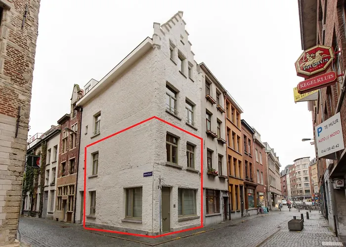 Cosy & Modern Historical Cottage In Old Town - Leon 4P